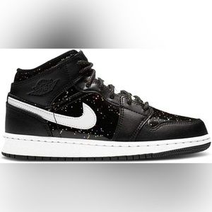 Nike Jordan 1  Mid retro high